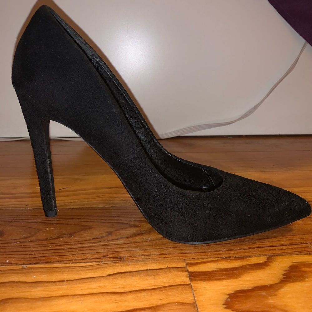 black 4’ heels